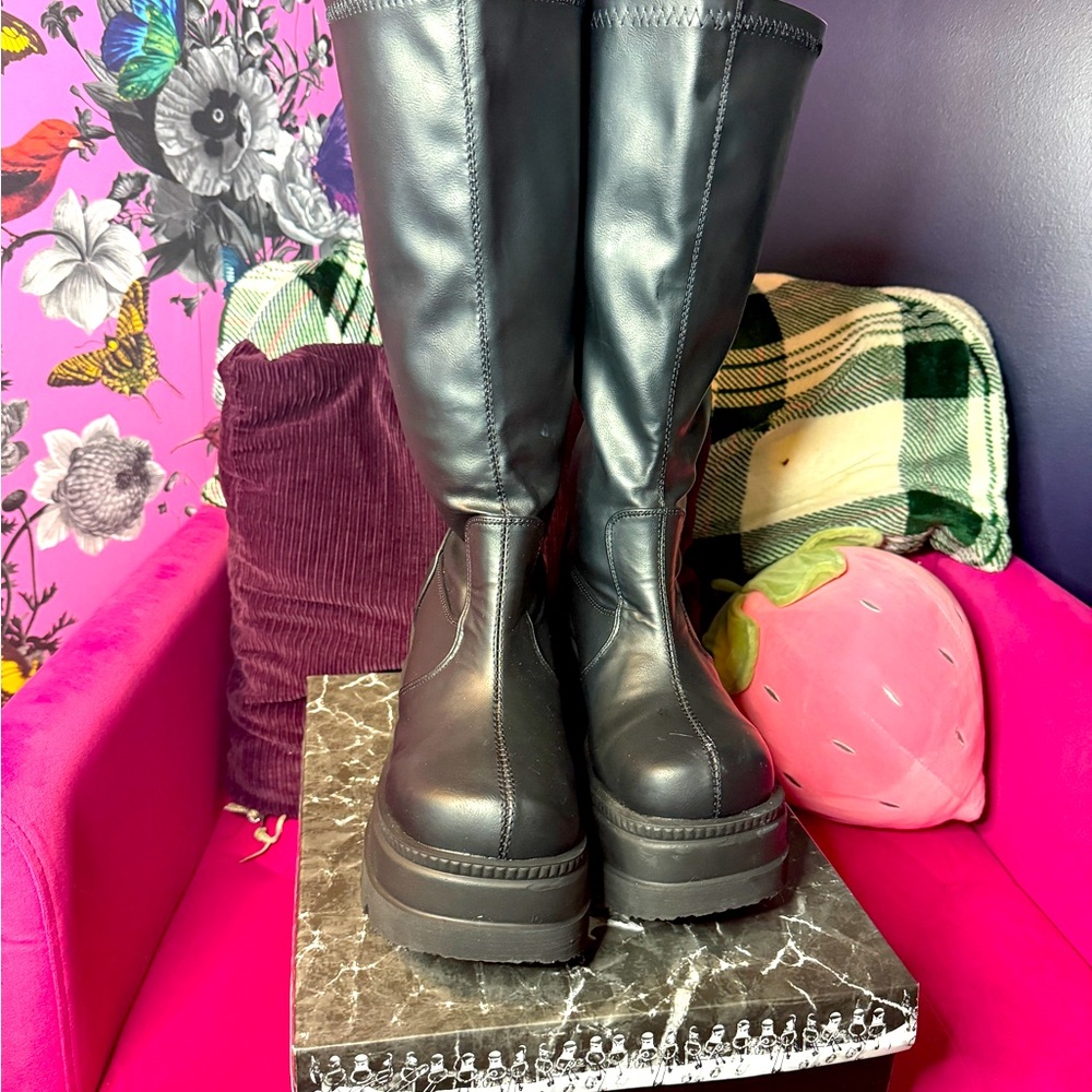 Demonia Shaker 65wc sz 9 GOTH/PUNK black vegan leather boots